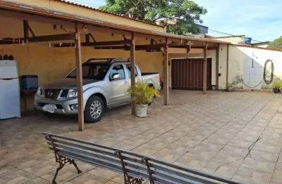 Casa com 3 quartos à venda no Industrial, Contagem 