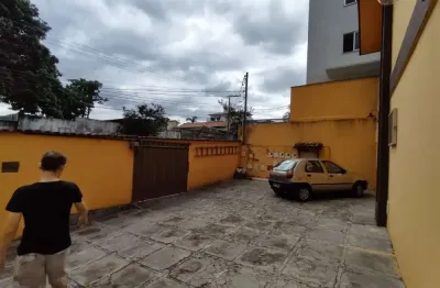 Casa com 2 quartos à venda no Milionários (Barreiro), Belo Horizonte 