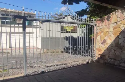 Casa com 3 quartos à venda na Rua Carlos Silva Pinto, Camargos, Belo Horizonte