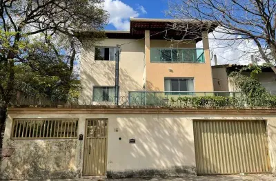 Casa com 4 quartos à venda na Avenida Manhuaçu, Niterói, Betim