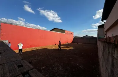 Terreno à venda na Praça Fátima, Pedra Azul, Contagem