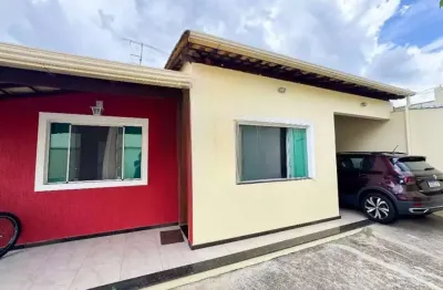 Casa com 3 quartos à venda na Rua das Verbenas, Lindéia, Belo Horizonte