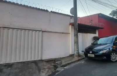 Casa com 3 quartos à venda na Rua Marley Moura Abreu, Ernesto do Nascimento(Barreiro), Belo Horizonte