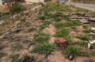 Terreno à venda na Avenida Altamira, Camargos, Ibirité