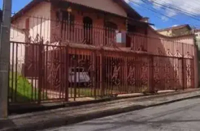Casa com 3 quartos à venda na Avenida Nélio Cerqueira, Tirol, Belo Horizonte