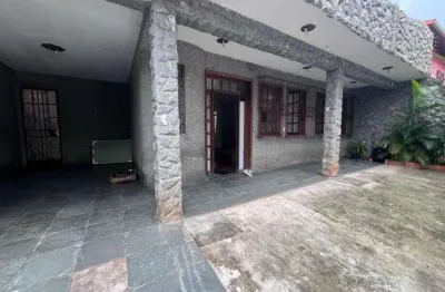 Casa com 3 quartos à venda na Rua Arthur Lucchesi, Santa Helena (Barreiro), Belo Horizonte