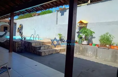 Casa com 3 dormitórios à venda, com quintal e piscina 135 m² - araçás - vila velha/es