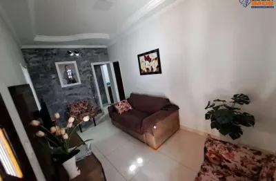 Casa residencial em rua pública, para venda no campo limpo, feira de santana, 3 quartos, 1 sala, 1 banheiro, 2 vagas 200m² área total.