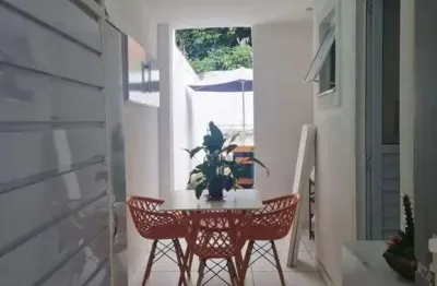 Casa residencial para locação em condomínio fechado, sim, feira de santana, 2 dormitórios, 1 sala, 1 banheiro, 2 vagas, 130m² construída.