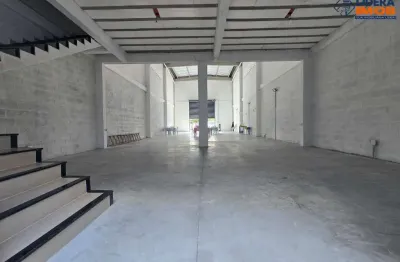 Galpao comercial para locação em rua pública, centro, feira de santana, 1 sala, 4 banheiros, 300m² área total.