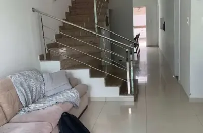 Casa residencial para venda em rua pública, sim, feira de santana, 3 suítes, 2 salas, 4 banheiros, 2 vagas, 153m² área total.