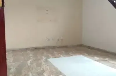 Casa residencial em rua pública para venda na brasília, feira de santana, 2 quartos, 1 suíte, 1 sala, 1 banheiro, 1 vaga, 220m² área total.