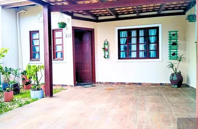 Bela casa reformada no bairro quinta dos açorianos - barra velha