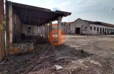 Área urbana no início do bairro santa terezinha com 17.000 m², topografia plana