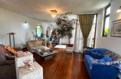 Casa com 4 quartos à venda na rua rádio, 171, são lucas, belo horizonte por r$ 1.390.000