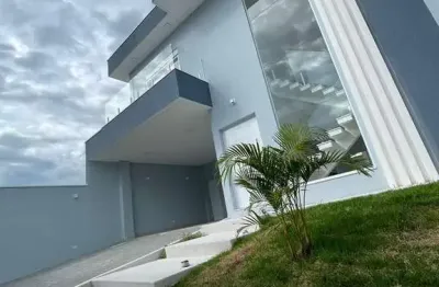 Sobrado imponente com fino acabamento – rua aldo bonadei