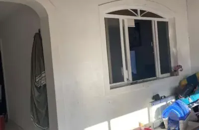 Linda casa térrea, jd. morumbi, 3 dormitórios sendo 1 suíte.