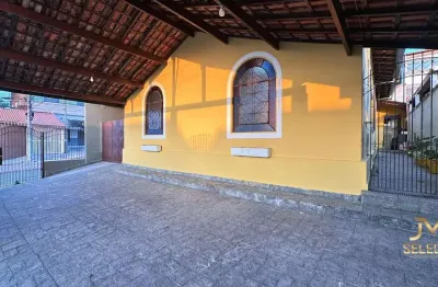 Locação – casa | 3 dormitórios (1 suíte) | 2 banheiros | 150m² | 2 vaga