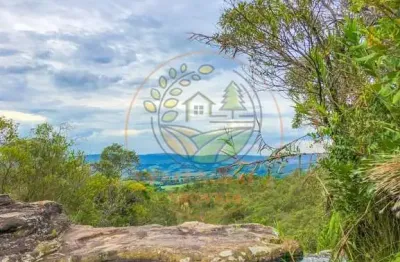 Belíssima fazenda com cachoeira e nascente em carrancas - fa00107
