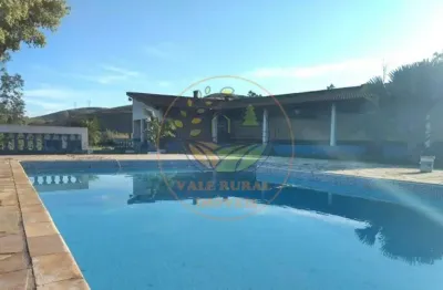 Belíssimo sítio com piscina de água natural, pasto formado, e nascente em sjc - st00112