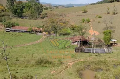 Incrível sitio localizado em resende rj com nascente, curral e pasto formado a 16 km da cidade! st00110