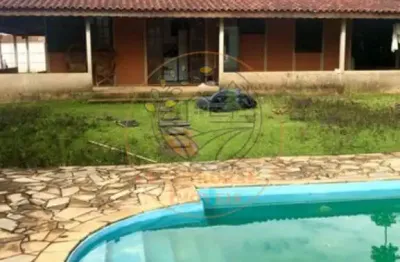 Belíssima chácara com piscina, nascente e 2 casas no sul de minas! ch00158
