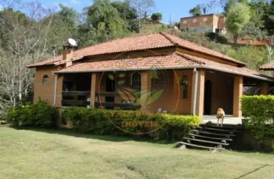 Maravilhosa chácara próxima do centro de sjcampos com piscina, hidro e muito mais! ch00121