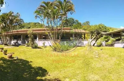 Belíssimo sítio rico em águas, com 22.000 m² e escriturado!  st00033