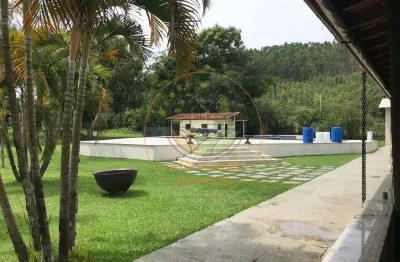 Maravilhoso sitio com salão de festas, piscina e  chalé em são josé dos campos - sp  st00198