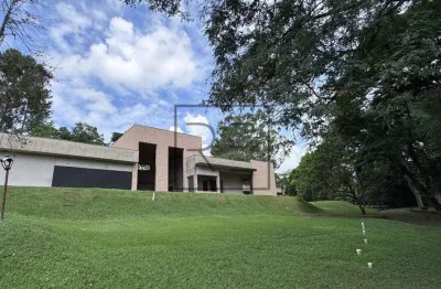 Casa térrea a venda com 4 suítes no bairro gramado em construção