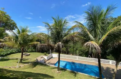 Chácara à venda em valinhos com 3800 m² de área total e 320 m² de área construída.