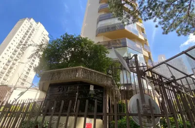 Cobertura cinematografica com jacuzzi, saunas e piscina no coração do paraiso com sao paulo à seus pés