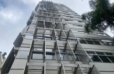 Imóvel com assinatura - ícone do bairro de higienópolis  e completamente reformado...tudo há poucos passos do melhor comércio e restaurantes da região