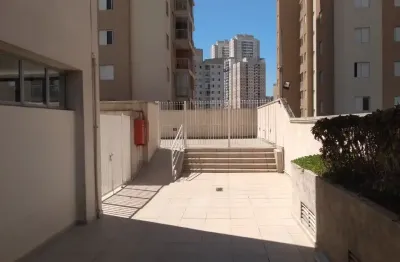 Apartamento com preço excepcional e localização privilegiada além de reforma total no banheiro com otima lazer na area comum e 01 vaga de garagem