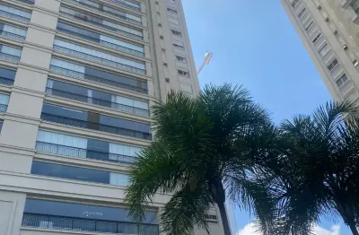 Unidade cinematográfica com janelas antiruídos, quadra de tênis, lazer completo e abastecimento privativo para carro elétrico