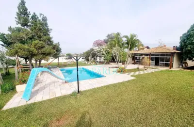 Chácara  à venda terreno de  2.500m², casa terrea com 3 suítes, piscina, área gourmet . jardim itat