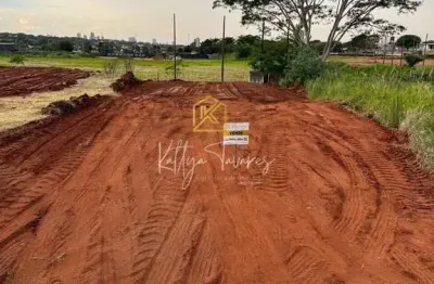 Terreno à venda na Rua Mário Zanato, Zona III, Umuarama