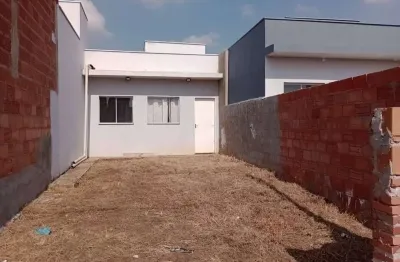 Casa com 2 quartos à venda no Independência, Saltinho 