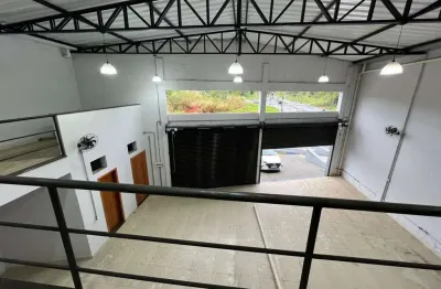 Barracão para locação na av. rio das pedras – piracicaba/sp | 370m², mezanino e localização estraté