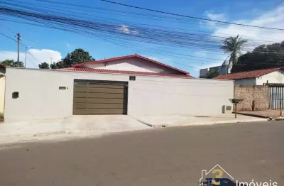 Casa com 6 quartos à venda na pedro ludovico teixeira, 1, jardim todos os santos, senador canedo por r$ 645.000