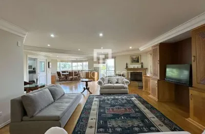 Casa em condomínio fechado, com piscina, em santa felicidade