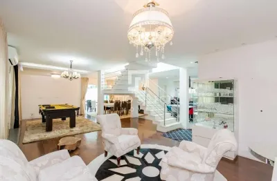 Casa semi-mobiliada, 5 dormitórios, 2 suítes, 2 vagas de garagem - umbará - curitiba/pr