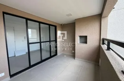 Apartamento com 2 dormitórios, 1 suíte, sacada com churrasqueira, 1 vaga de garagem.
