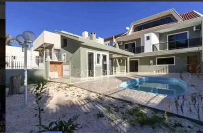 Casa com 440 m², 4 quartos sendo 2 suítes à venda no bairro mossunguê.