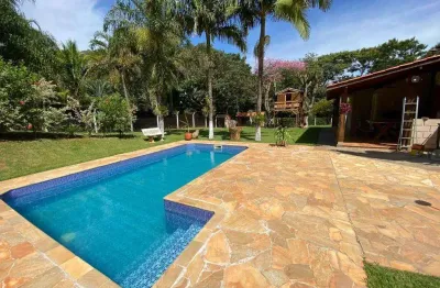 Chácara à venda em jaguariúna, condomínio ana helena, com 3 quartos, com 1066 m²