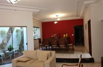 Casa à venda em jaguariúna, nova jaguariúna, com 3 quartos, com 300 m²