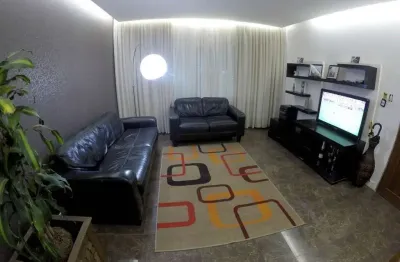 Casa com 4 quartos à venda na avenida prefeito hirant sanazar, 909, umuarama, osasco, 375 m2 por r$ 1.100.000