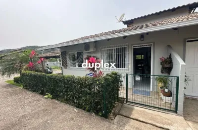 Casa 2 dormitórios mobiliada com 1 vaga em forquilhas