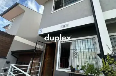 Sobrado com 2 suítes, lavabo, área de festa e 2 vagas em potecas