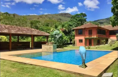 Sítio à venda em teresópolis – 6 quartos, lazer completo e natureza